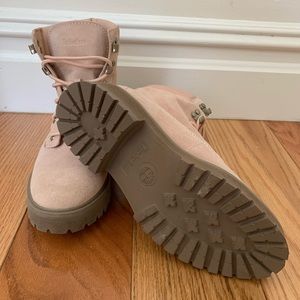 Timberland Women’s Carnaby Suede Boots Size 8